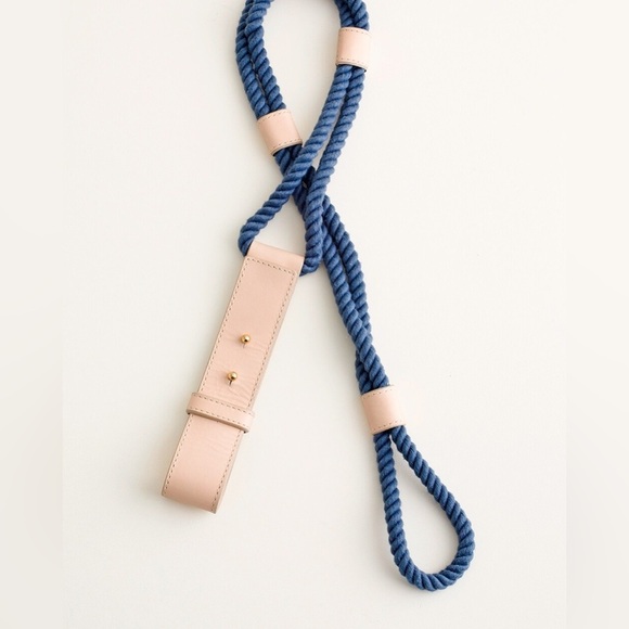 Chico Pull Through Rope Belt NWT size M/M - Picture 3 of 3